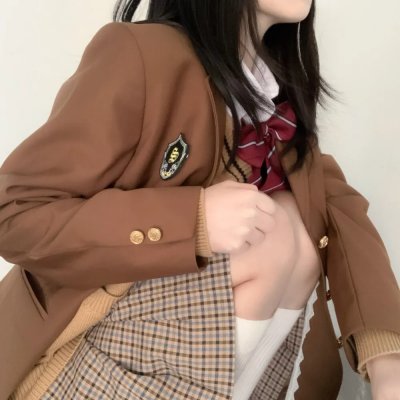 偷偷接吻